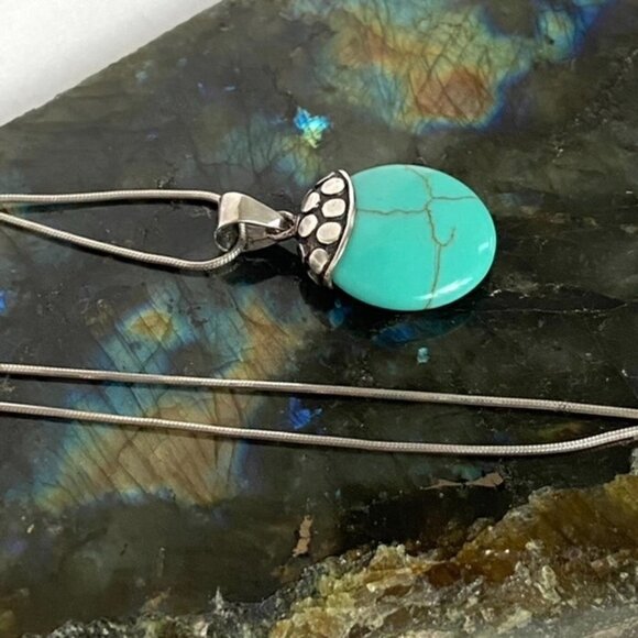 Sterling Silver 925 Round Faux Turquoise Bali Style Pendant Necklace 17" Chain - Picture 4 of 16